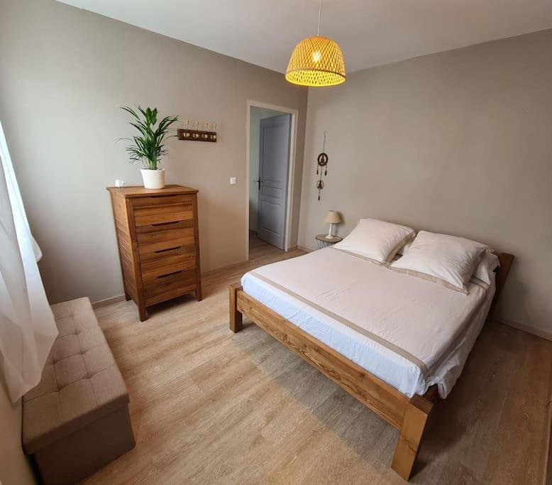 Dependance T3 Apartment Aumes Exterior photo